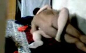 محجبة عراقية تروح لدجال وينيكها بالعافيه فيديو