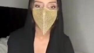 عرض مثير من القحبة اليمنيه خديجة اليافعي فيديو