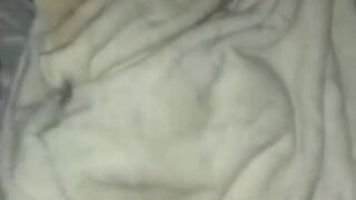 الفاجر دخل على اخته الاوضه وناكها من كتر الهيجان سكس محارم فيديو