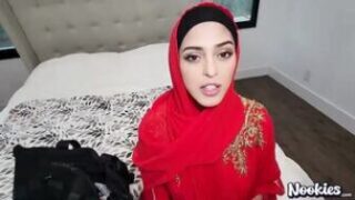 الفرصة الضائعة للنيك من زوج اختي – سكس نيك محارم محجبات مترجم عربي فيديو