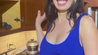 القحبة الينا انجل تنتاج من جارهم أبو احمد – سكس عراقي عربي فيديو