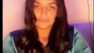 ام شامبو السعودية تعرض بزازها وطيزها الجميلة سكس سعودي فيديو