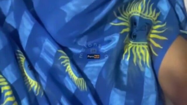 فضيحة مصرية شرموطة جسمها جامد بتتفشخ نيك من صاحب اخوها فيديو